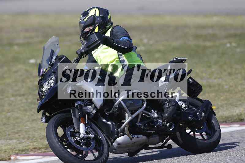 /01 02.04.2026 MAZ ADR/Gruppe gelb Gruppe gruen/Instruktoren